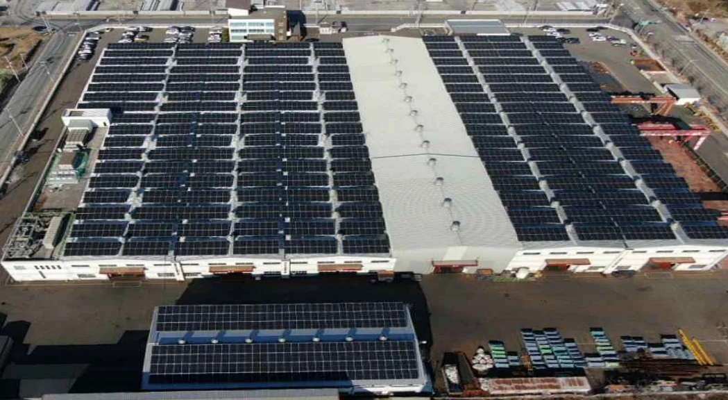 Commercial rooftop solar installation